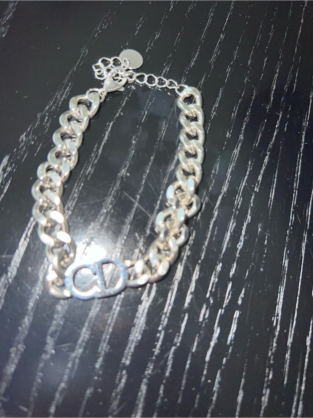 Silver tone Chain Link Bracelet with Accent